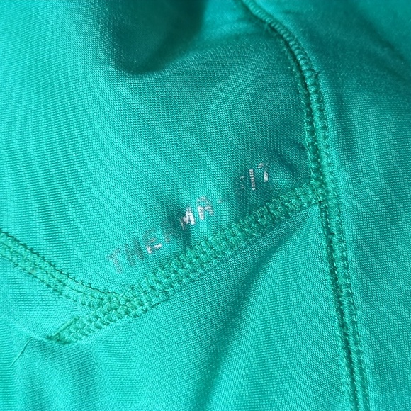 Nike Therma Fit Hoodie with Big Swoosh - Picture 4 of 7